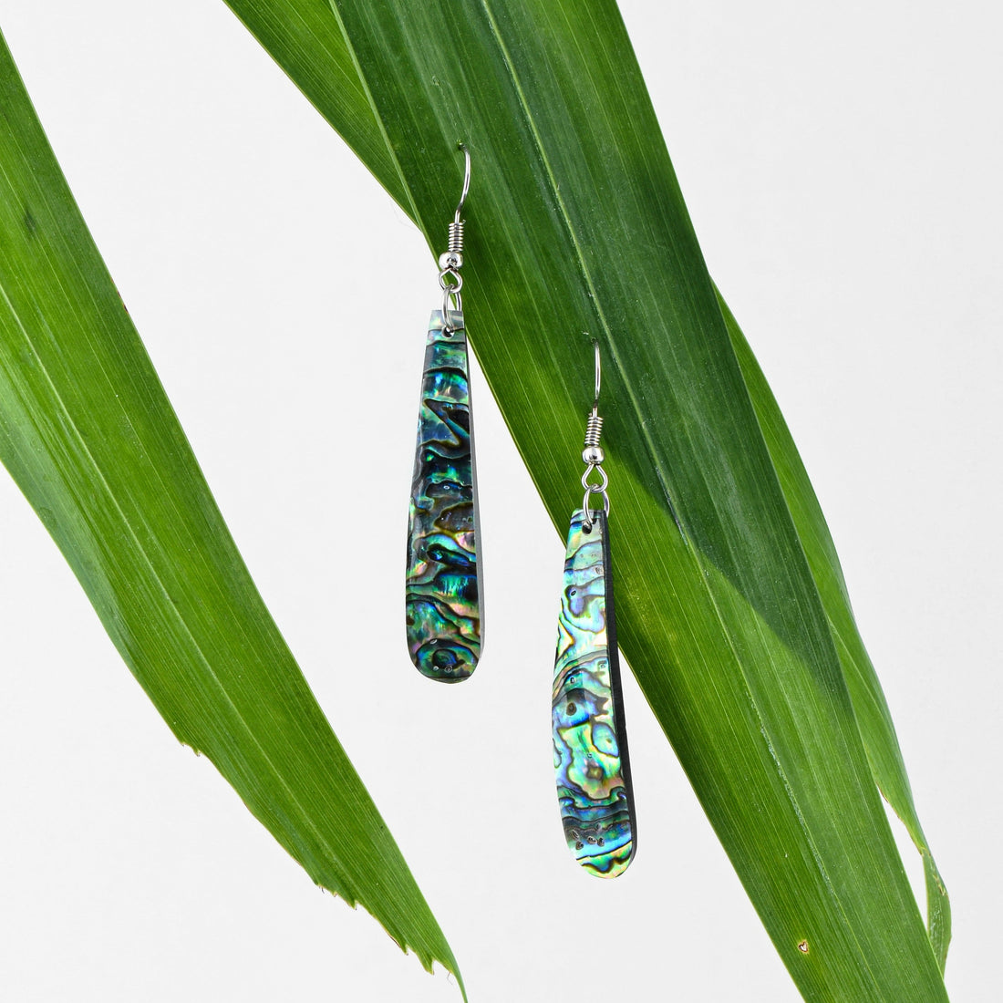 Stunning Handmade Paua Earrings: The Perfect Accessory for Every Occasion